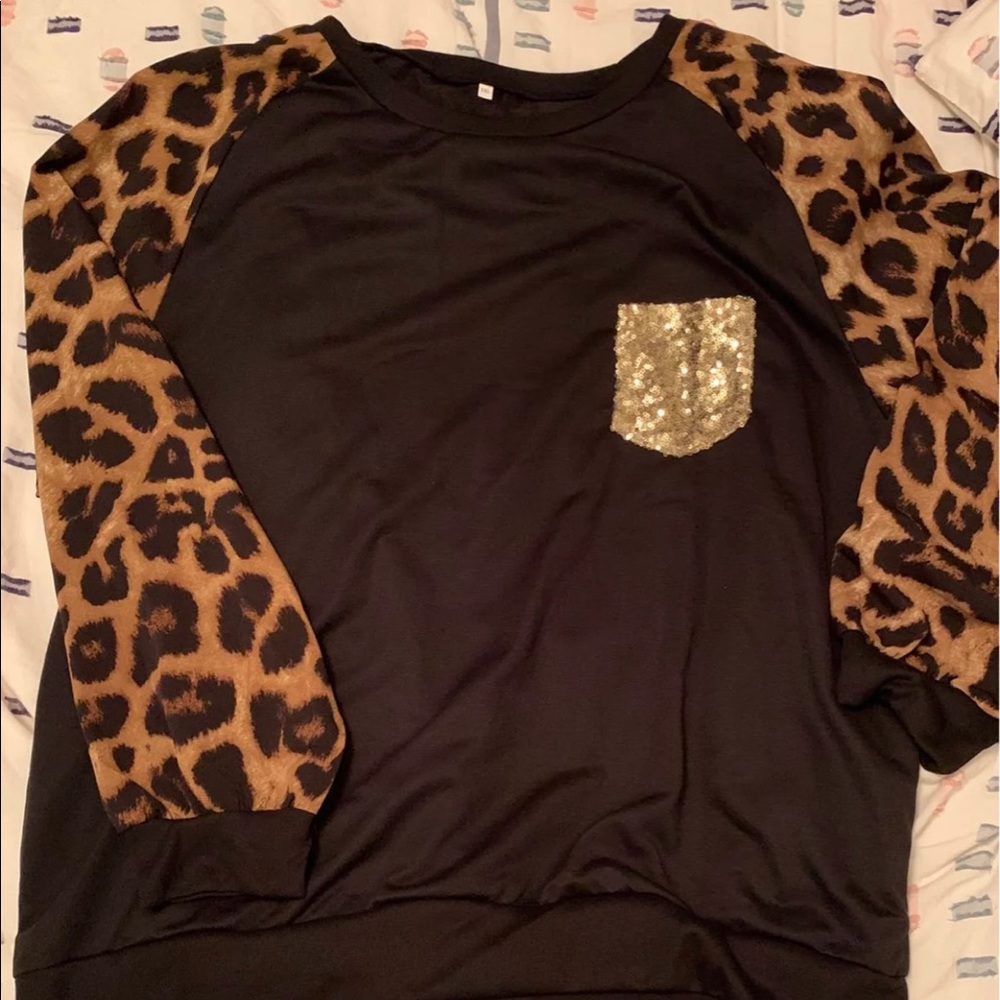Leopard sleeve shirt